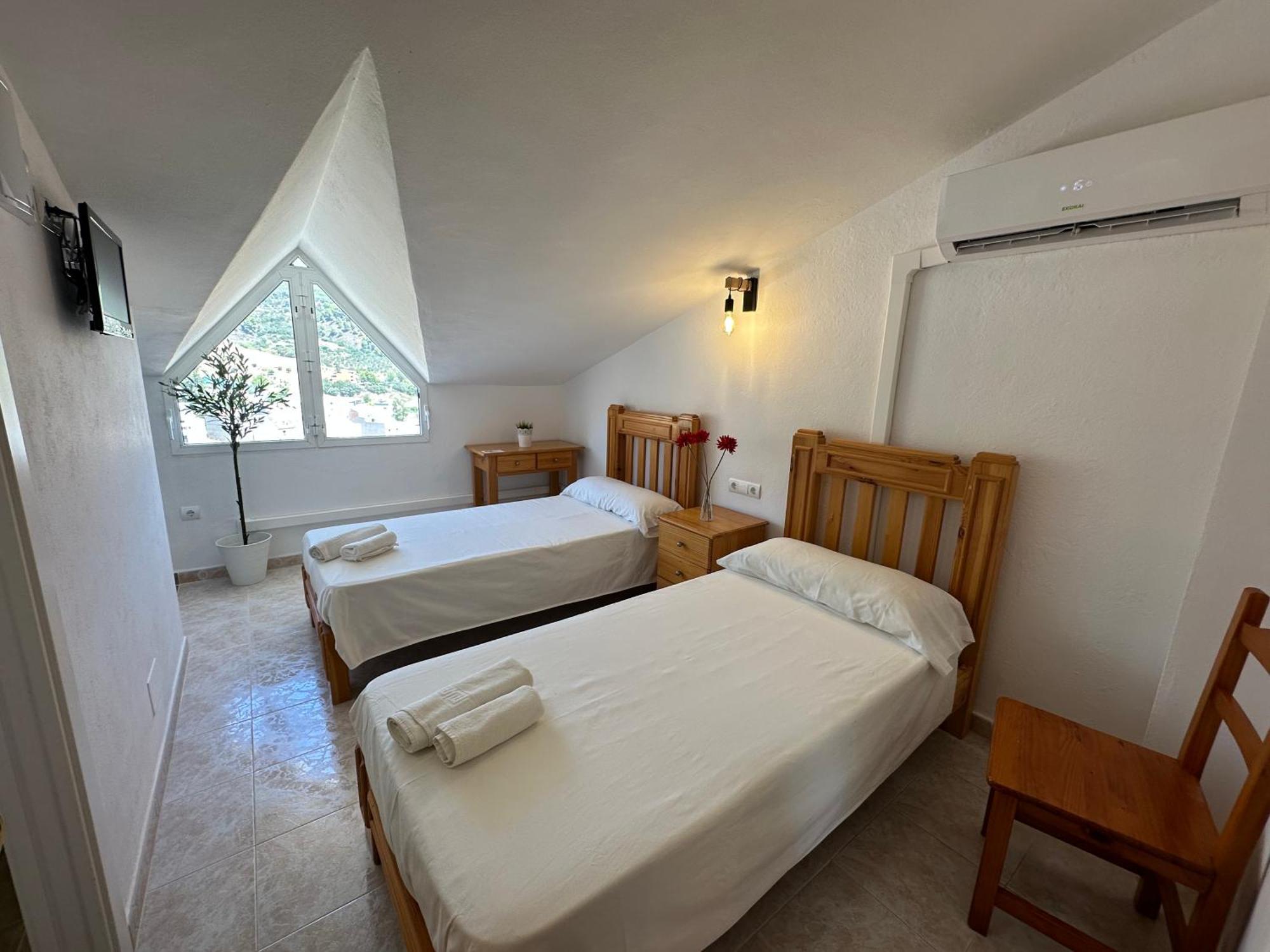 Hostal Sango Sierra De Las Nieves Alozaina Εξωτερικό φωτογραφία